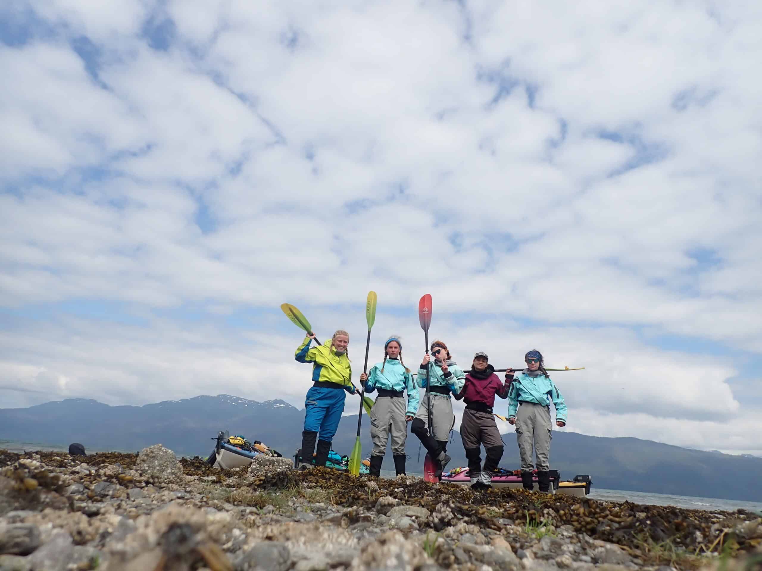 Girls with paddles in Outpost