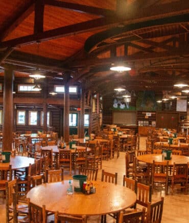 Nash lodge dining area